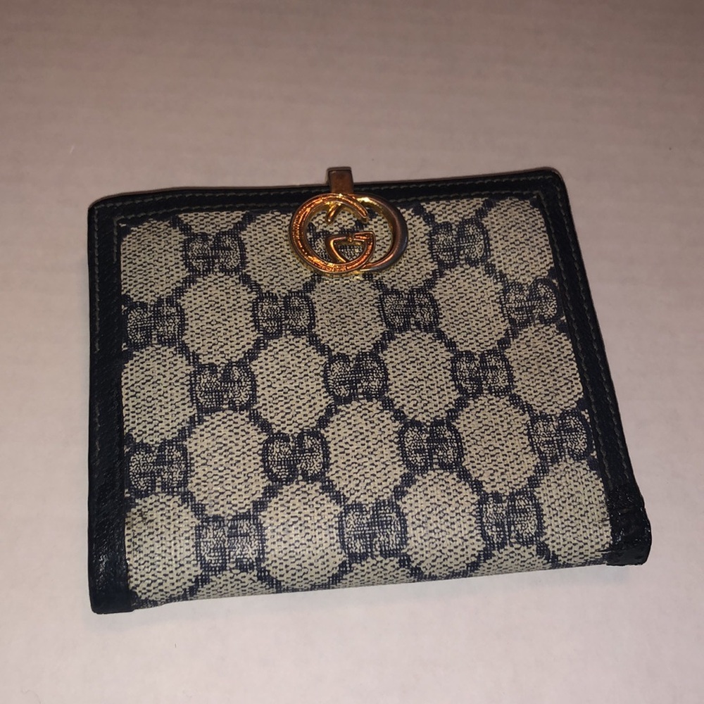 Vintage Gucci blue leather bifold wallet